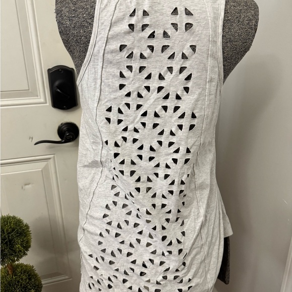 Women’s Sloane Rouge Light Grey Laser-Cut Tank Top Small - Picture 4 of 6